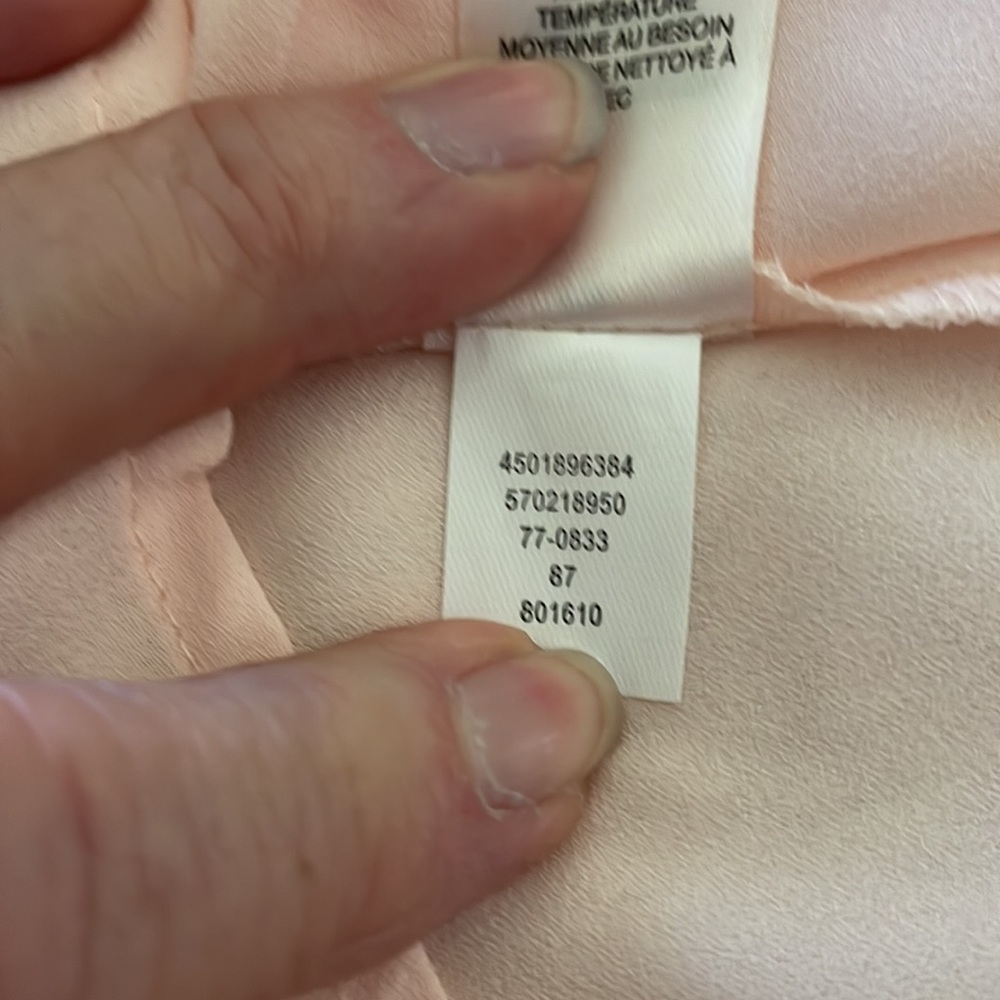White House/Black Market Soft Peach Sleeveless Ruffle Front Top EUC  - Size 2 - Picture 13 of 14
